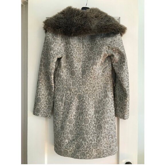 Isda & Co | Faux Fur Collar Jacquard Coat - Picture 2 of 12